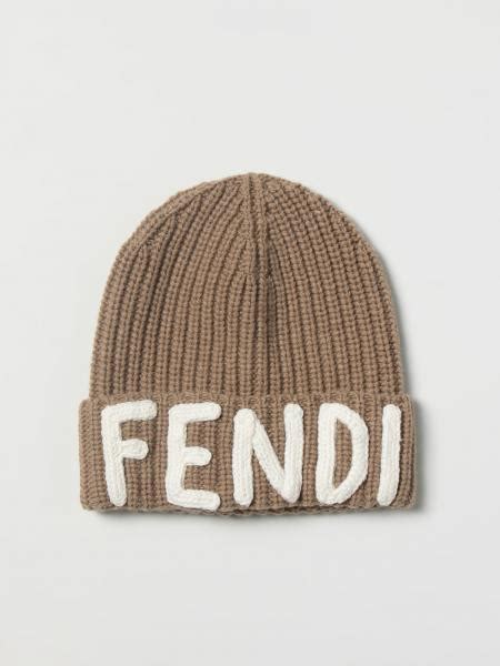 cappellino zuccotto fendi donna